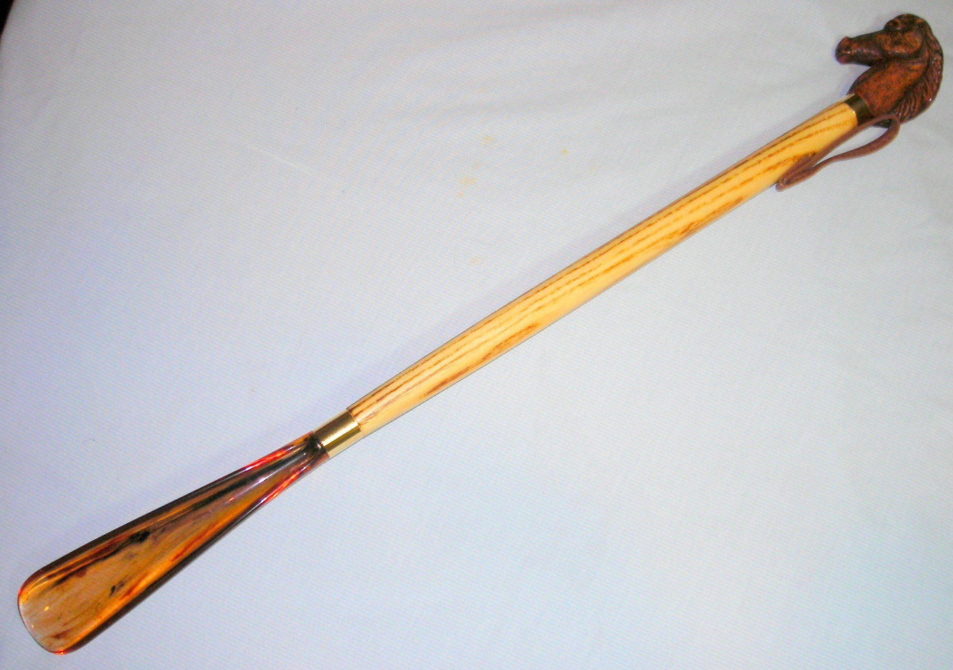 Oak tone Stallion Shoe Horn, Ash shaft, Tortoiseshell 22